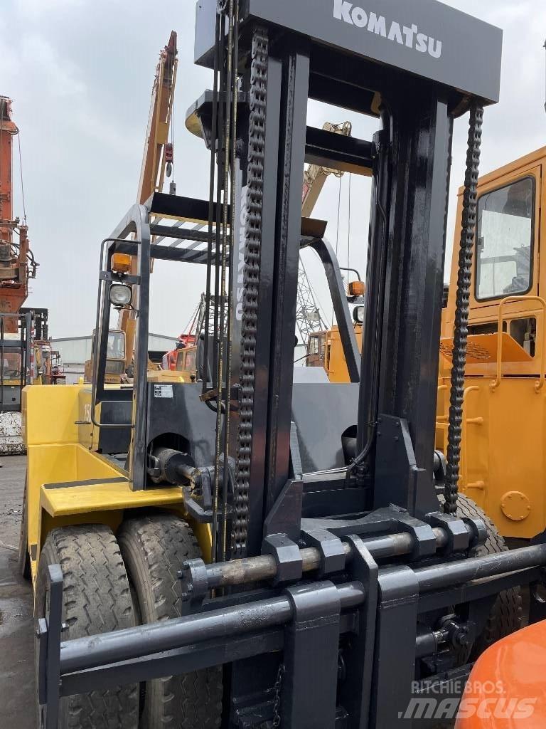 Komatsu 15 Ton Diesel Stapler