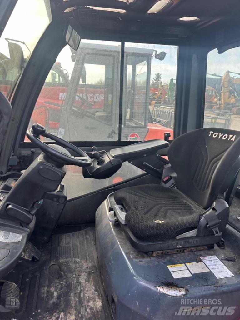 Toyota FD 70 Diesel Stapler