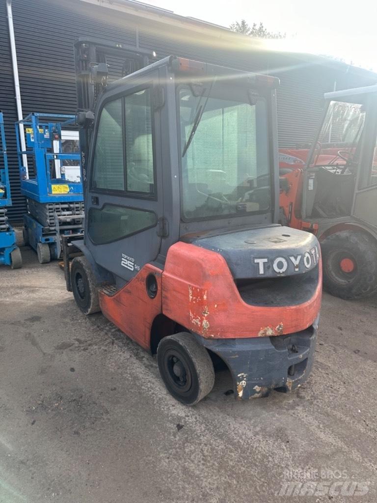 Toyota FD 70 Diesel Stapler