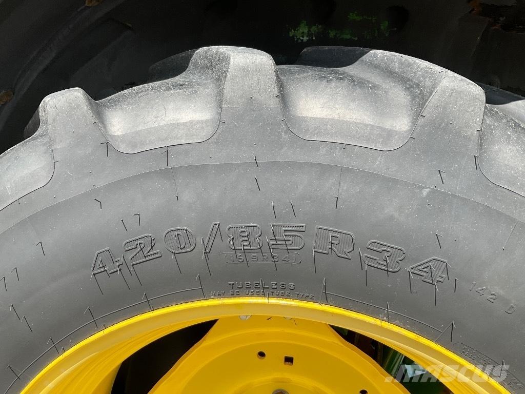 John Deere 5100 R Traktoren