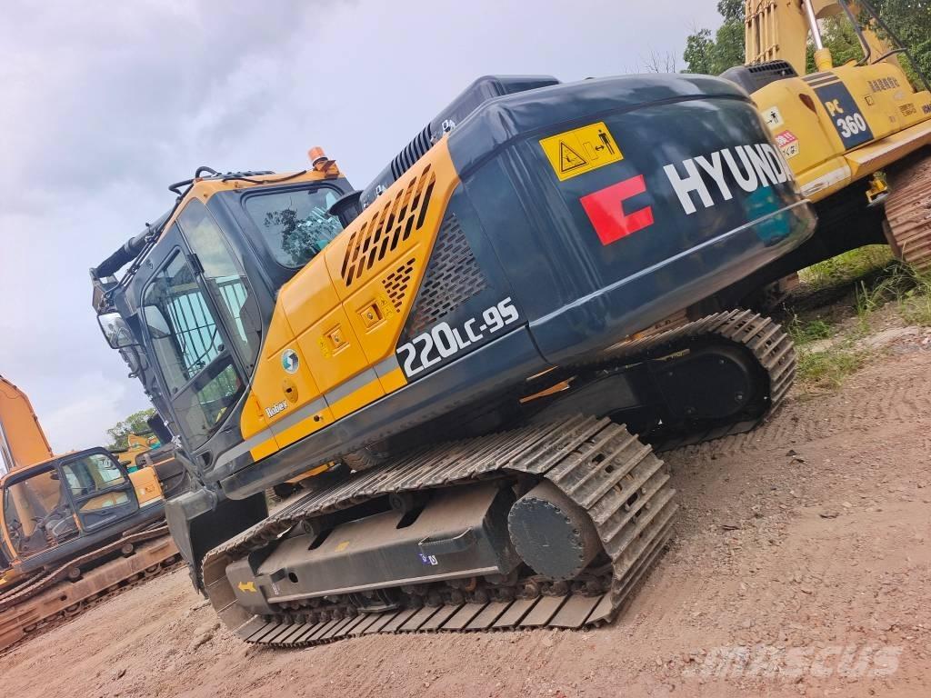 Hyundai 220LC-9S Raupenbagger