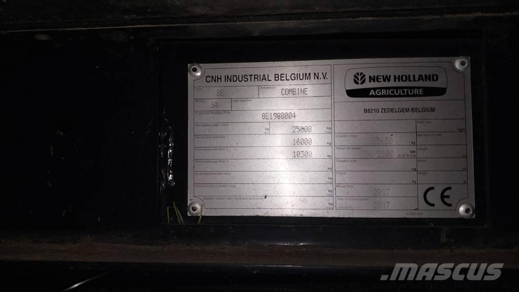 New Holland CR 9.90 Mähdrescher