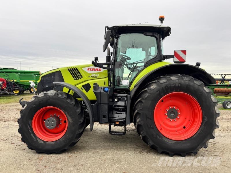 CLAAS AXION 850 Traktoren