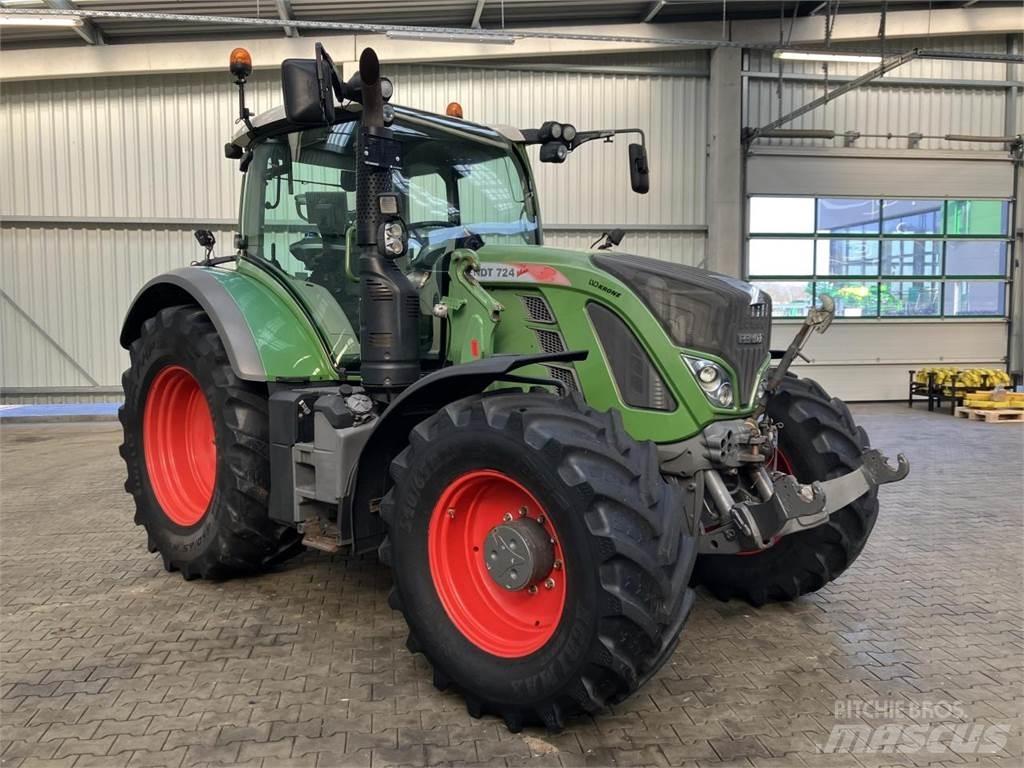 Fendt 716 Vario Traktoren