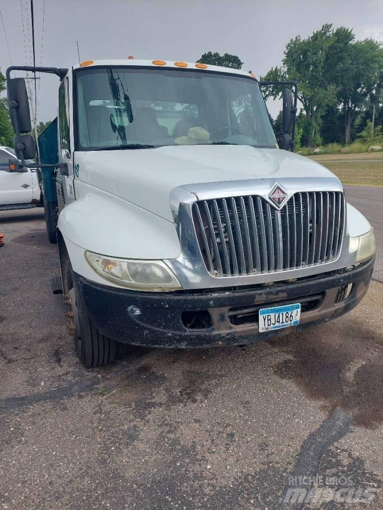 International 4200 Kipper