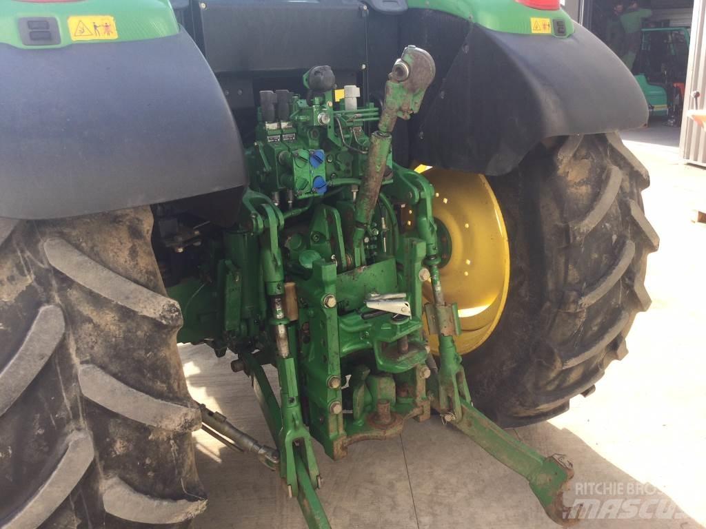 John Deere 6125M Traktoren