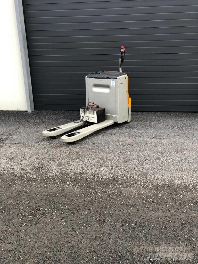 Still EXU 18 Niedergabelstapler