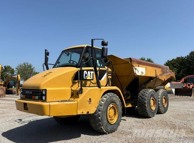 CAT 730 Dumper - Knickgelenk