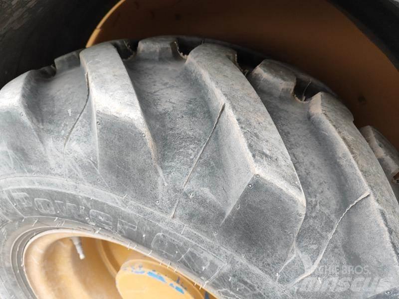 CAT 908 Radlader