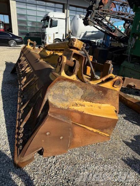 CAT D8T Bulldozer