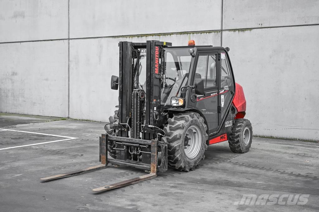 Manitou MC 25-4 Diesel Stapler