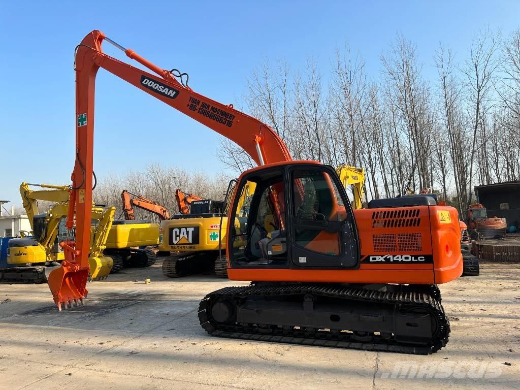 Doosan DX140 Raupenbagger