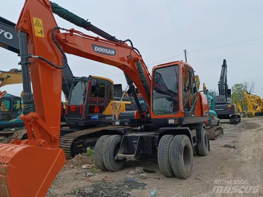 Doosan 150 W-7 Mobilbagger