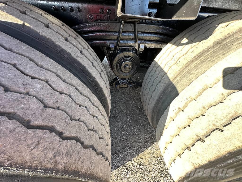 Mack LR 613 Müllwagen