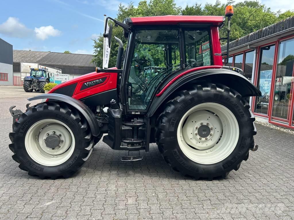 Valtra N 93 Traktoren
