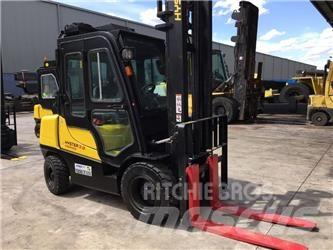 Hyster H3.0TX Gas Stapler