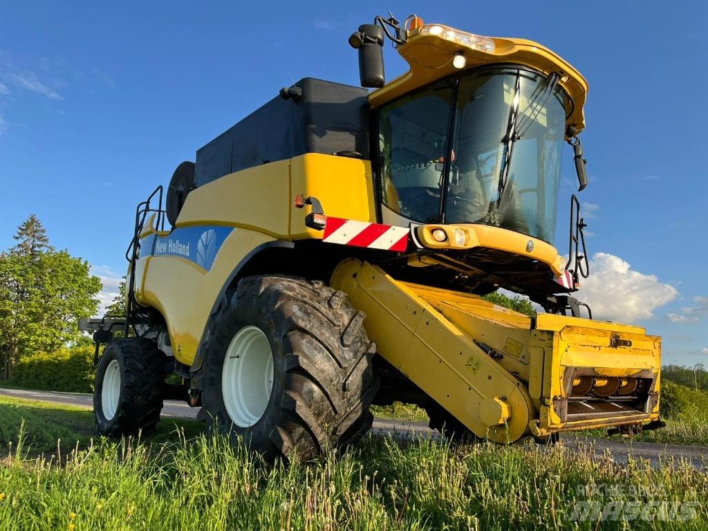 New Holland CX 860 Mähdrescher