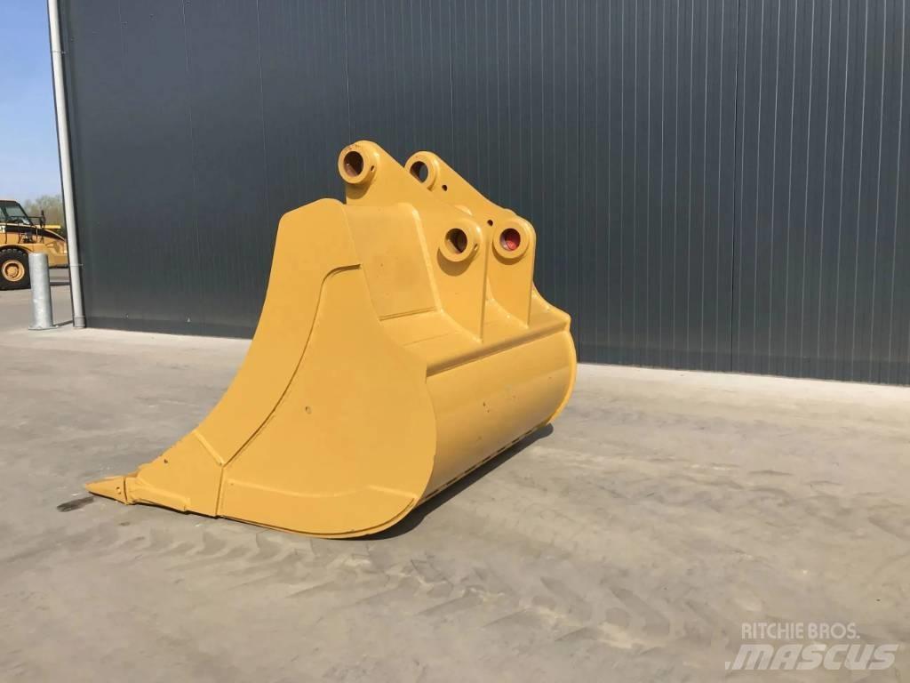 CAT 330F Schaufeln