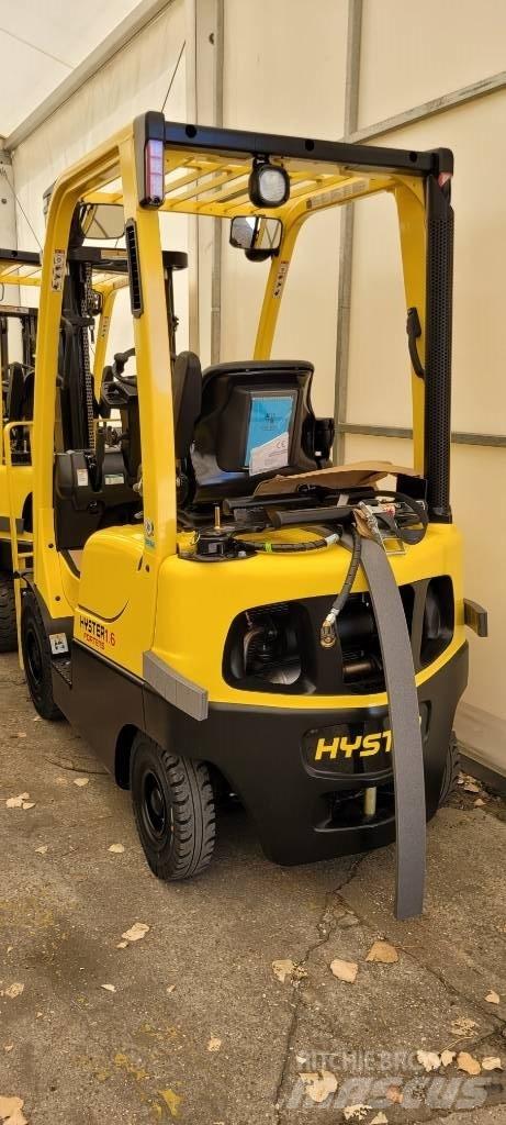 Hyster H 1.6 FT Gas Stapler