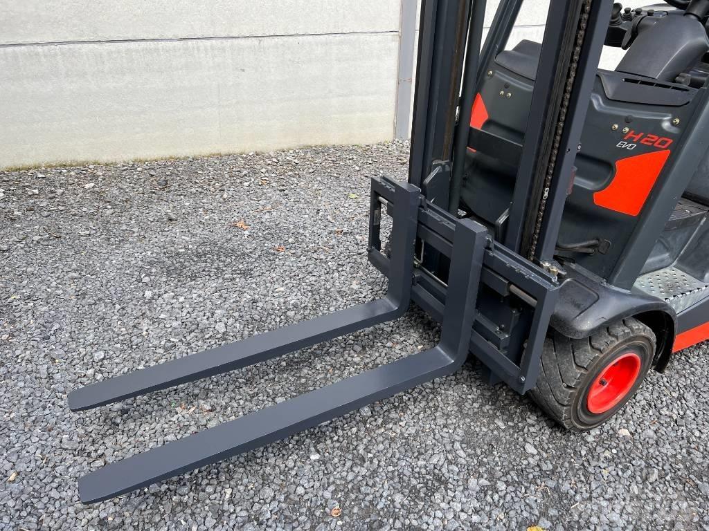 Linde H20T-01 Gas Stapler