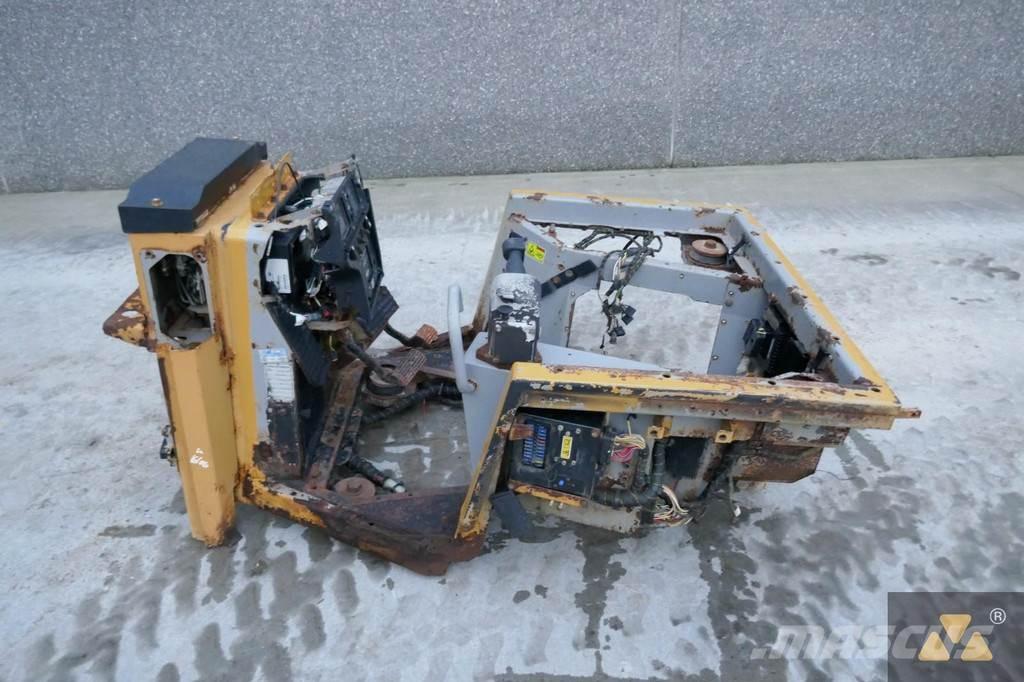 CAT 220-2800 Kabinen