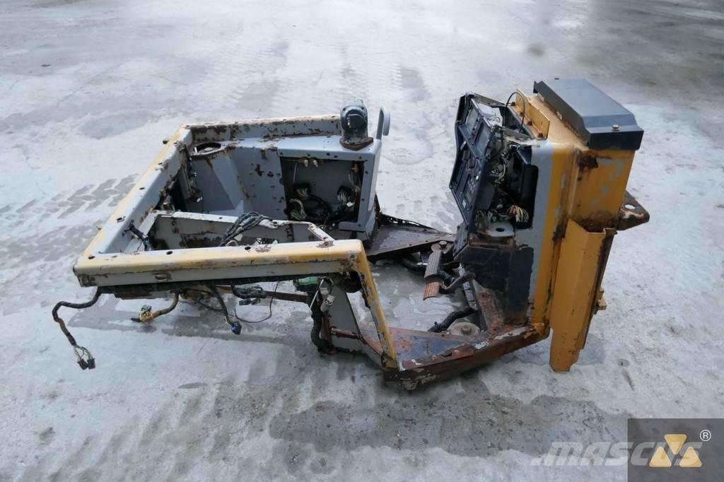 CAT 220-2800 Kabinen