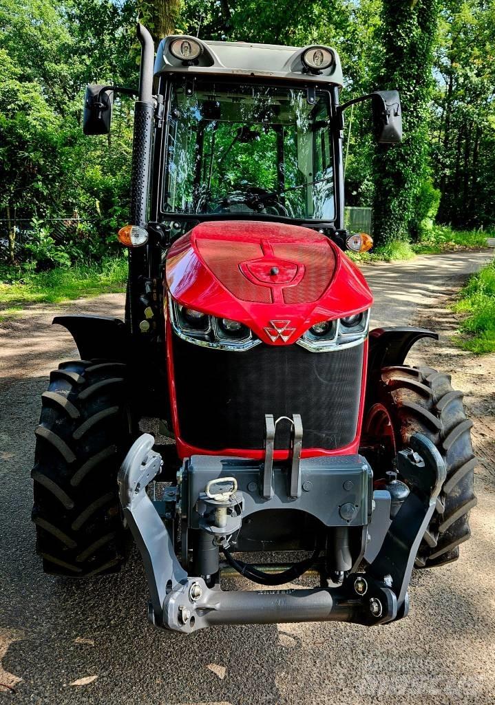 Massey Ferguson 3707 Traktoren