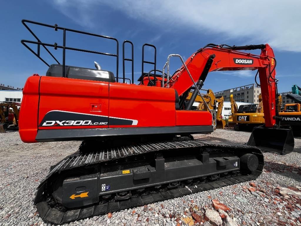 Doosan DX 300 LC-9C Raupenbagger