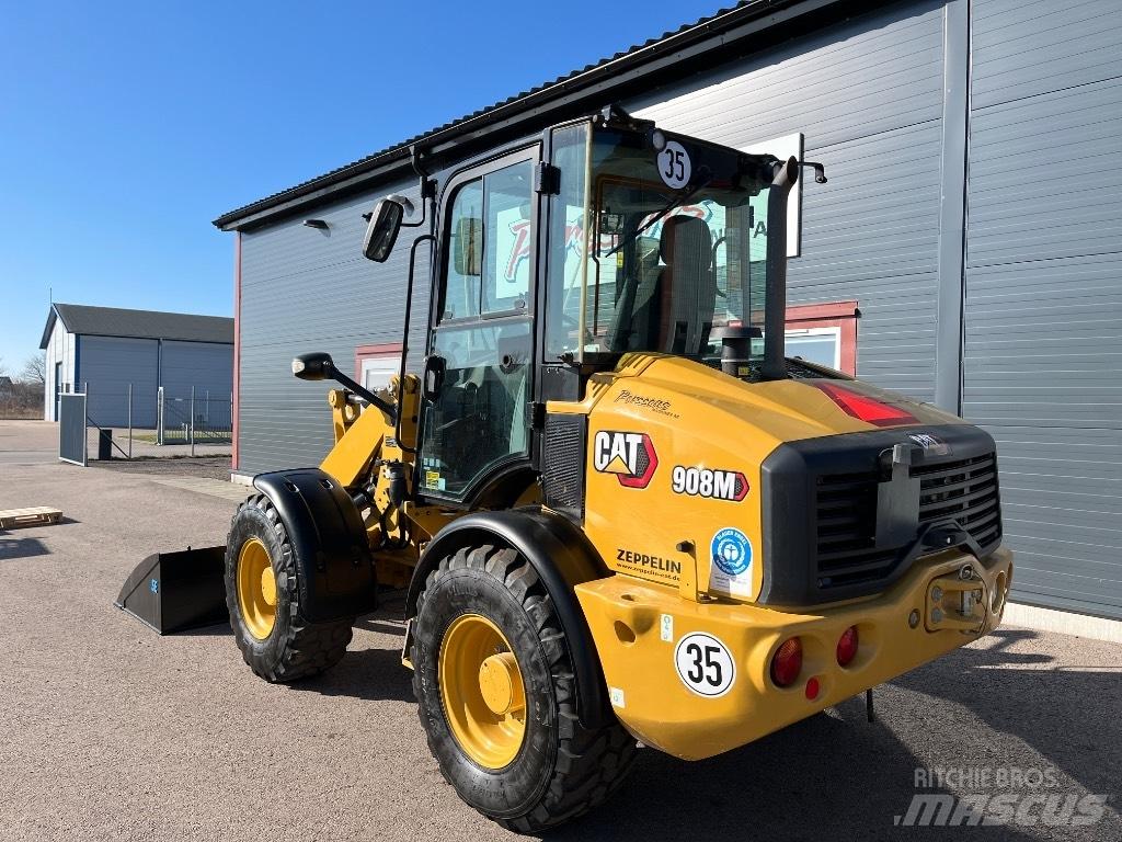 CAT 908M-22 1670Tim Radlader