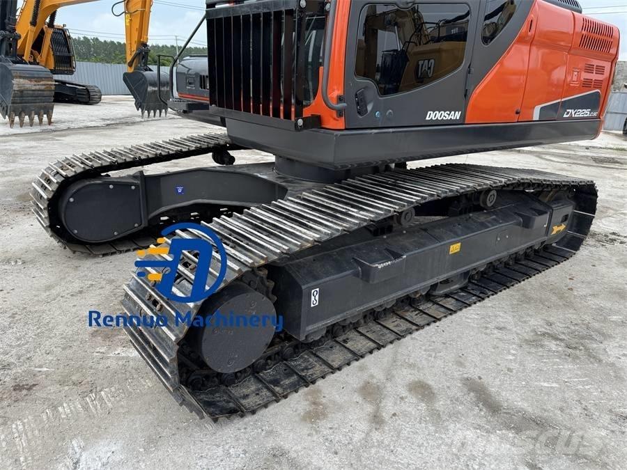 Doosan DX 225 LC-9C Raupenbagger