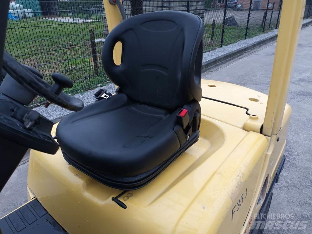 Hyster H2.5FT Diesel Stapler