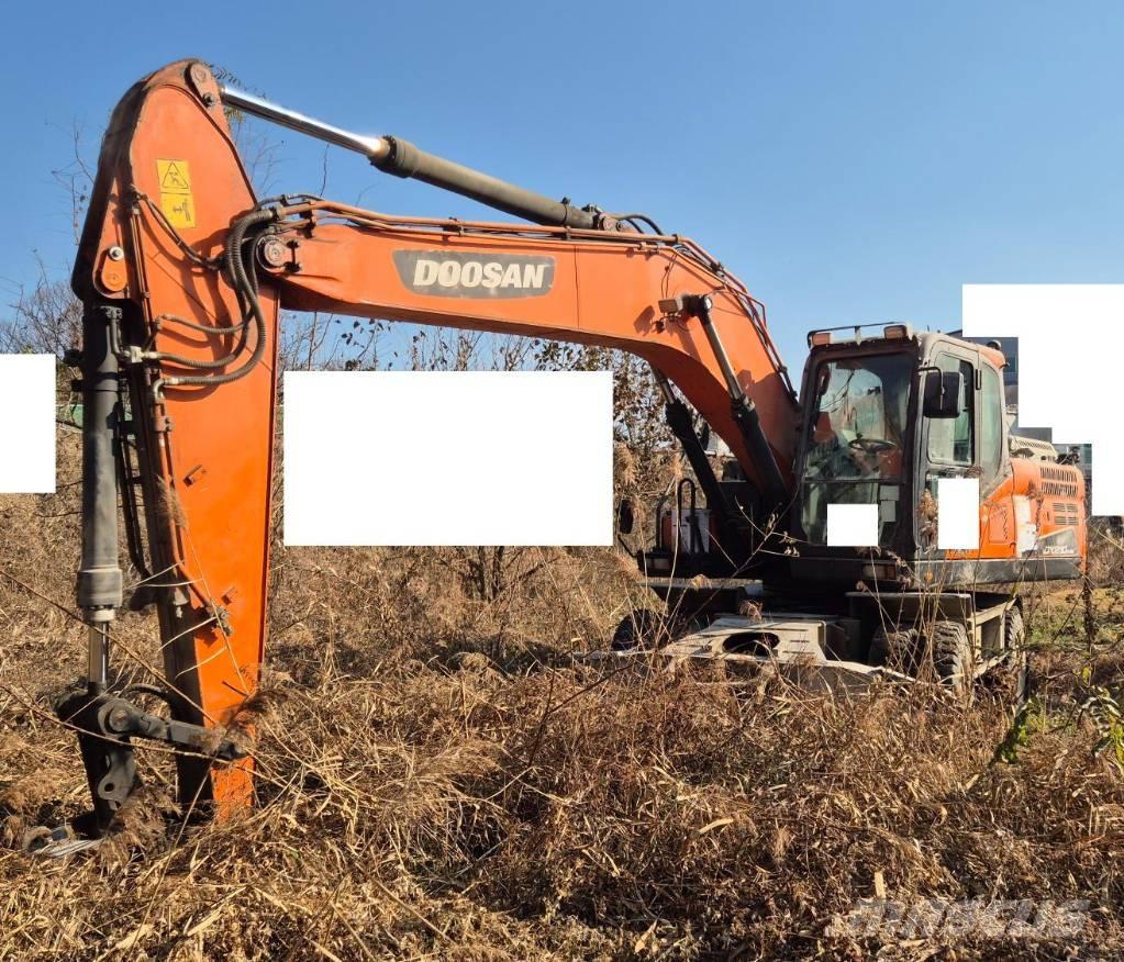 Doosan DX 210 W Mobilbagger