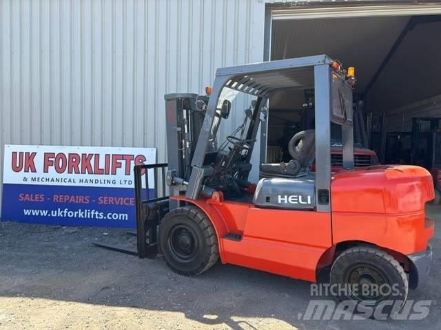 Heli HFD40 Diesel Stapler