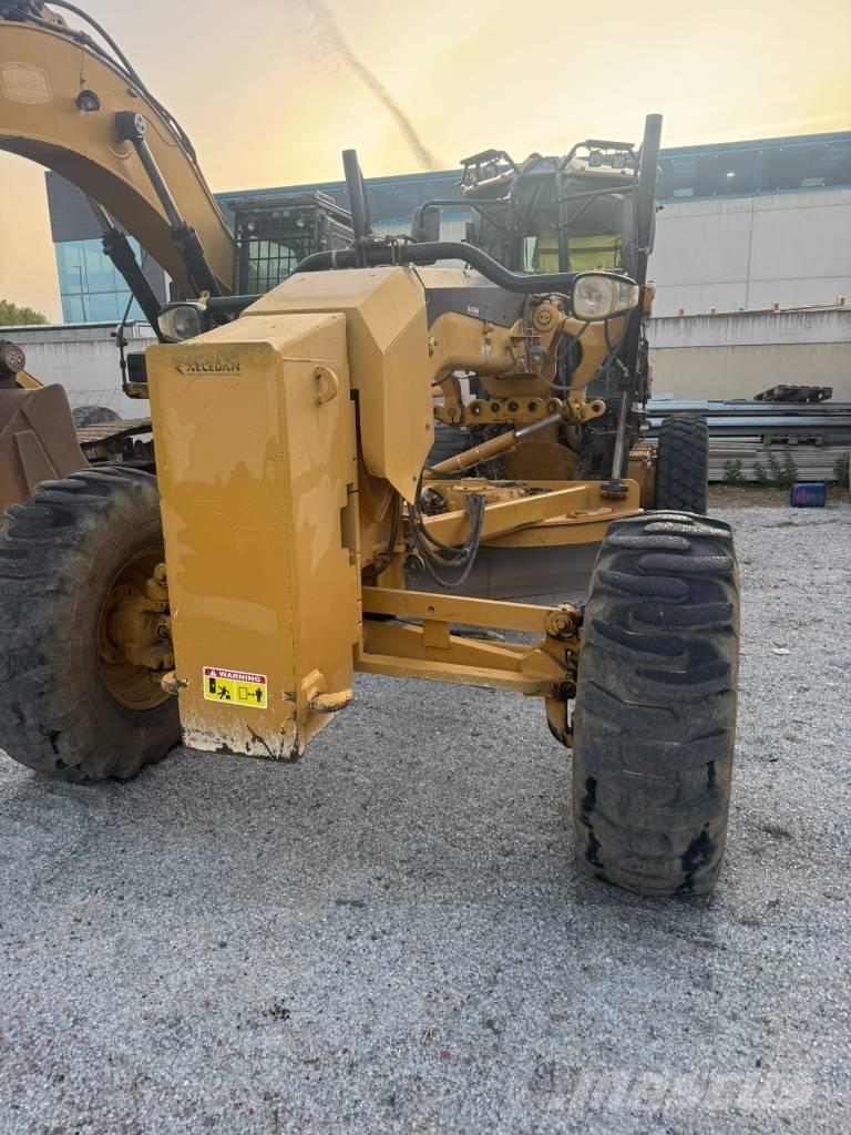 CAT 140 M Grader