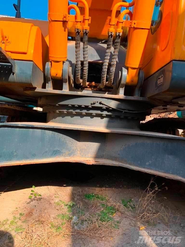 Hyundai 305LC-9T Raupenbagger
