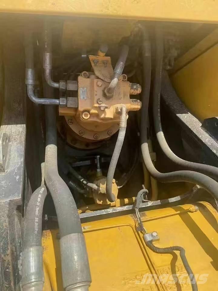 Sany SY 215 C Raupenbagger