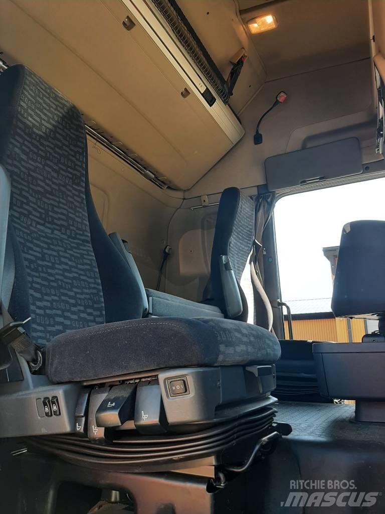 Scania R 560 Holzfahrzeuge
