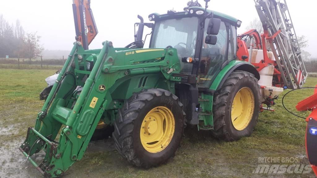 John Deere 6110 R Traktoren