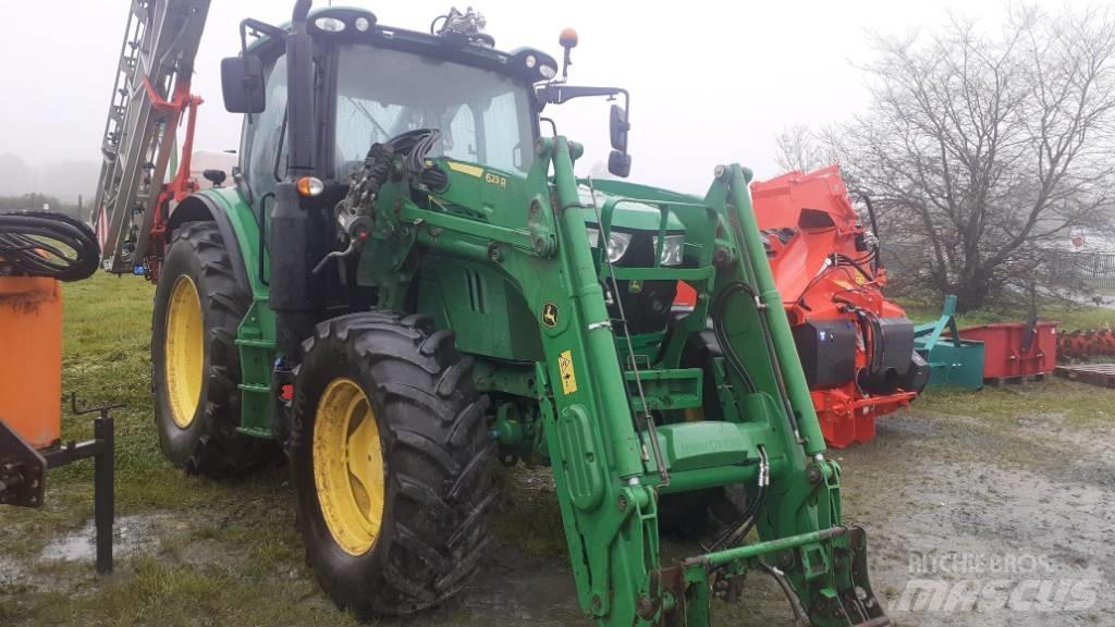 John Deere 6110 R Traktoren