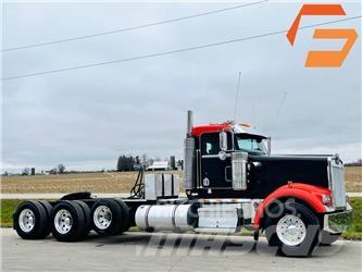Kenworth W 900 Sattelzugmaschinen