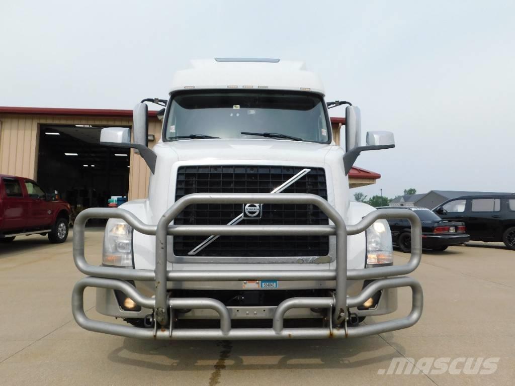 Volvo VNL Sattelzugmaschinen