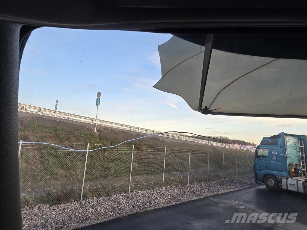 Volvo FM 330 Kastenaufbau