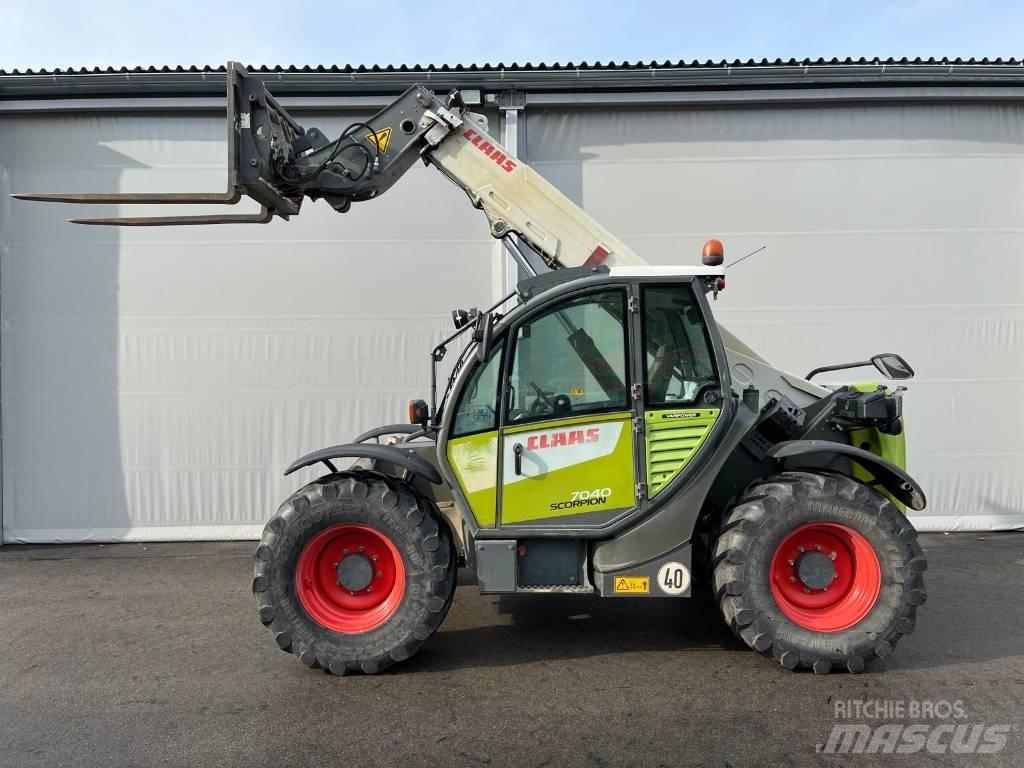 CLAAS SCORPION 7040 Teleskoplader für Landwirtschaft