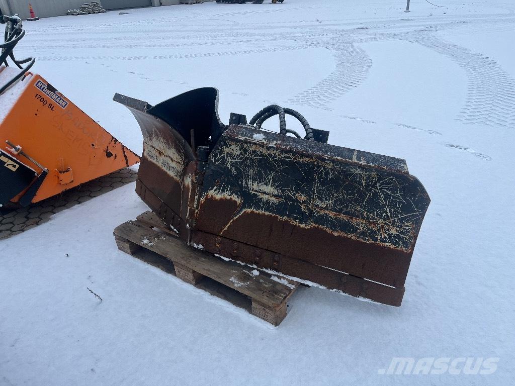 Uni-väg UV-220 Pistenraupen