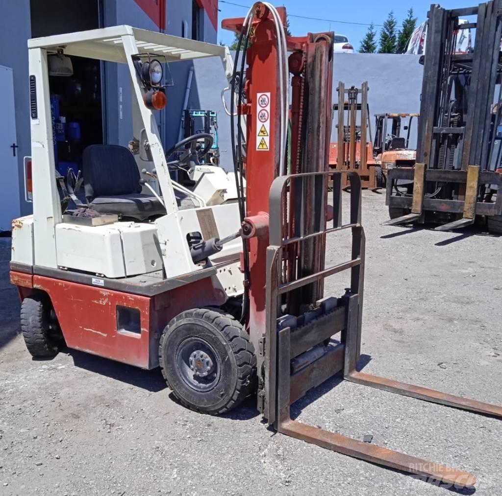 Nissan 02ZNH01A15 Gas Stapler