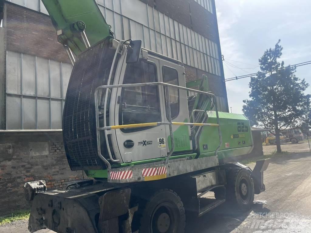 Sennebogen 825M K13 Materialumschlag