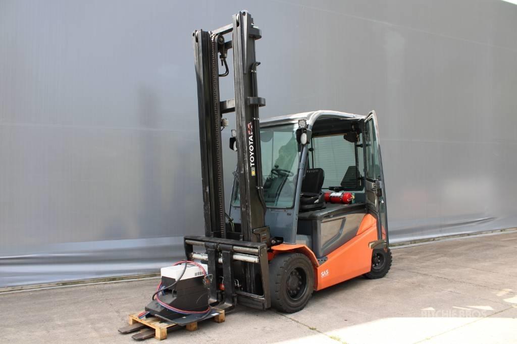 Toyota 8FBMT40 Elektro Stapler