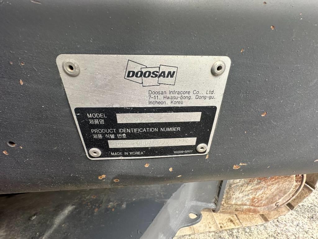 Doosan DX 300 LC-5 Raupenbagger