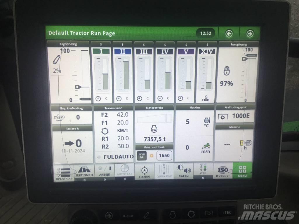 John Deere 6215 R Traktoren