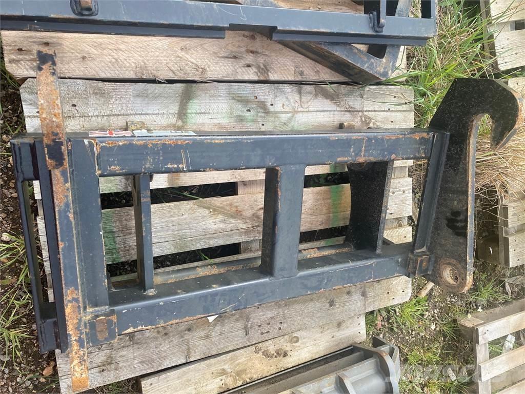  ADAPTOR PLATE Teleskoplader für Landwirtschaft